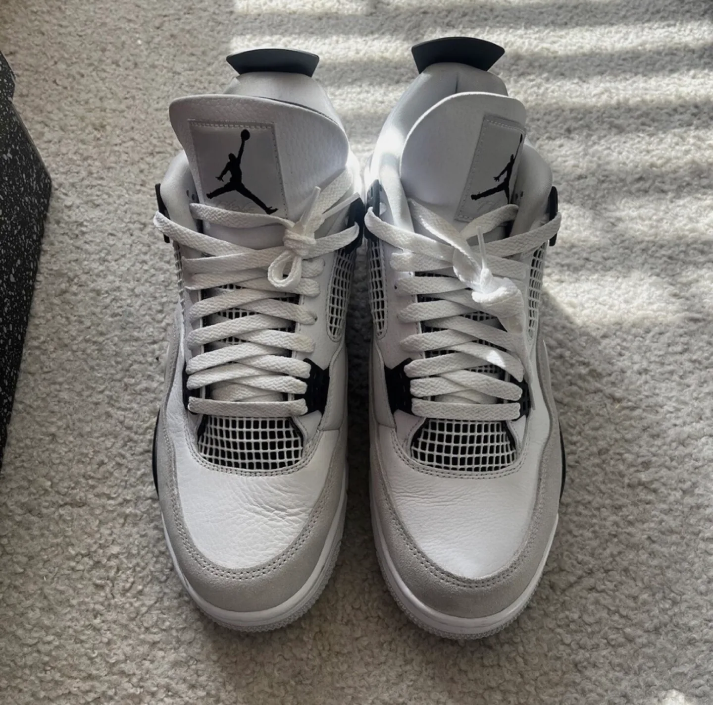 🏈 Air Jordan 4 Retro 'Military Black' image indicator(2)