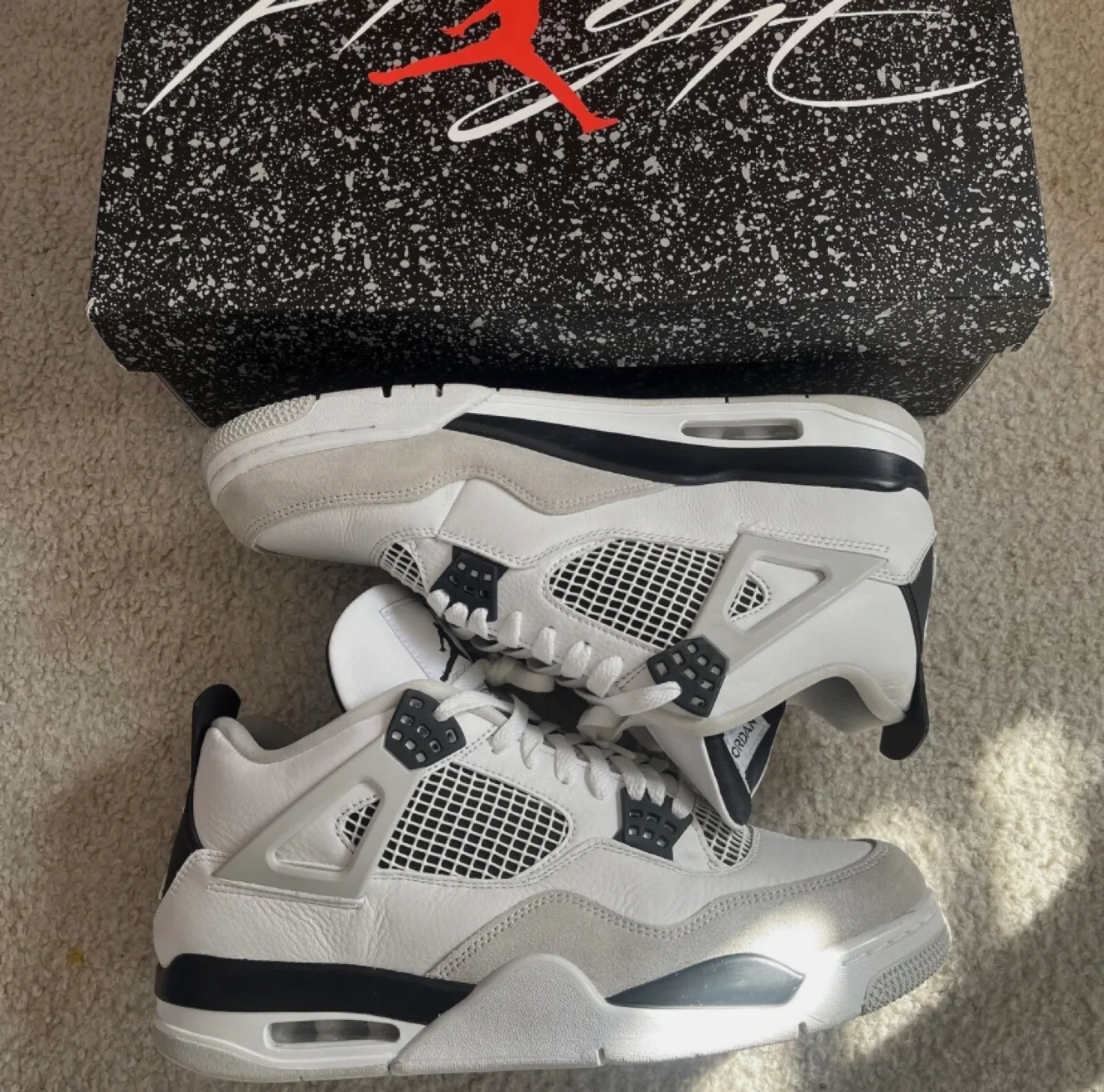 🏈 Air Jordan 4 Retro 'Military Black' image indicator(3)