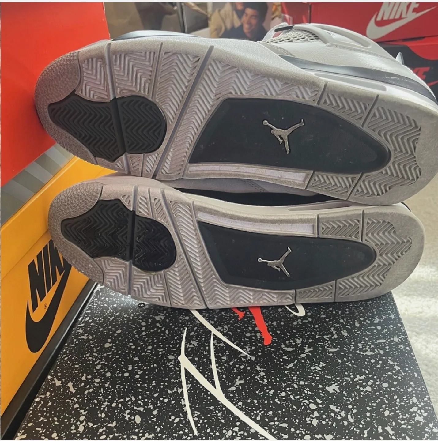 🏈 Air Jordan 4 Retro 'Military Black' image indicator(7)