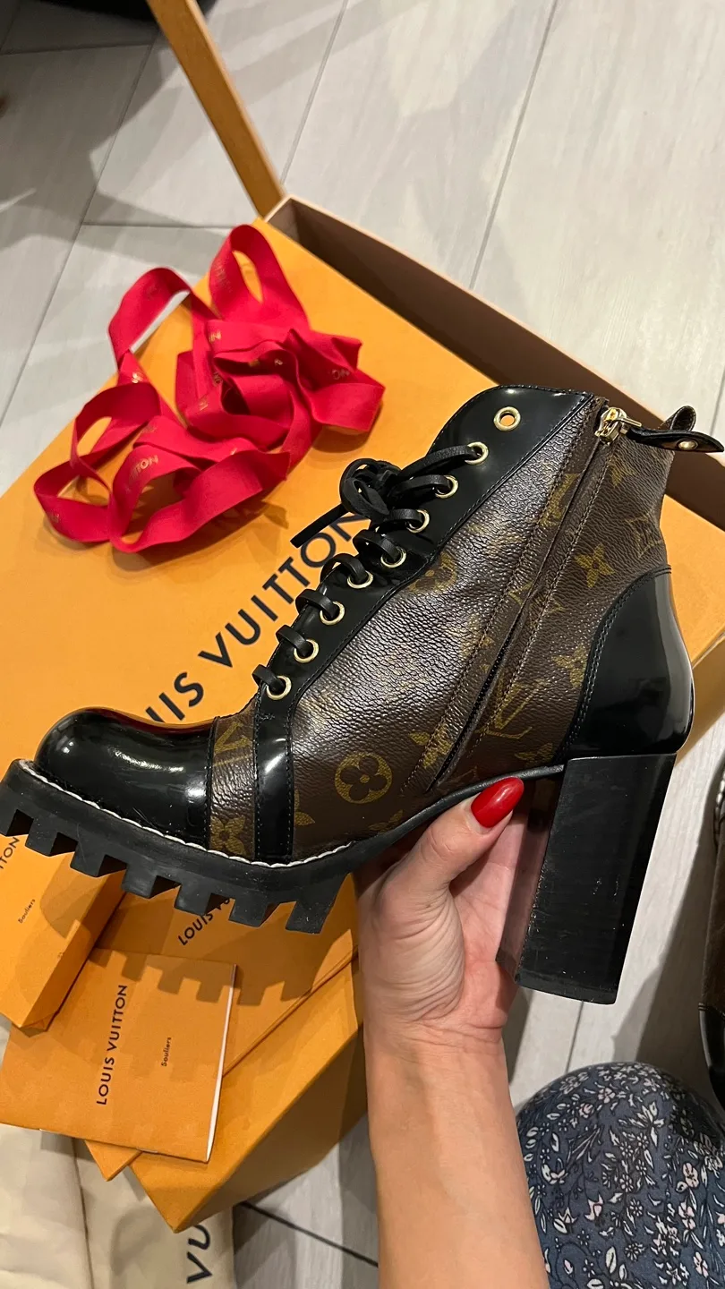 AUTHENTIC LOUIS VUITTON STAR TRAIL ANKLE BOOT - size 39.5 image indicator(8)
