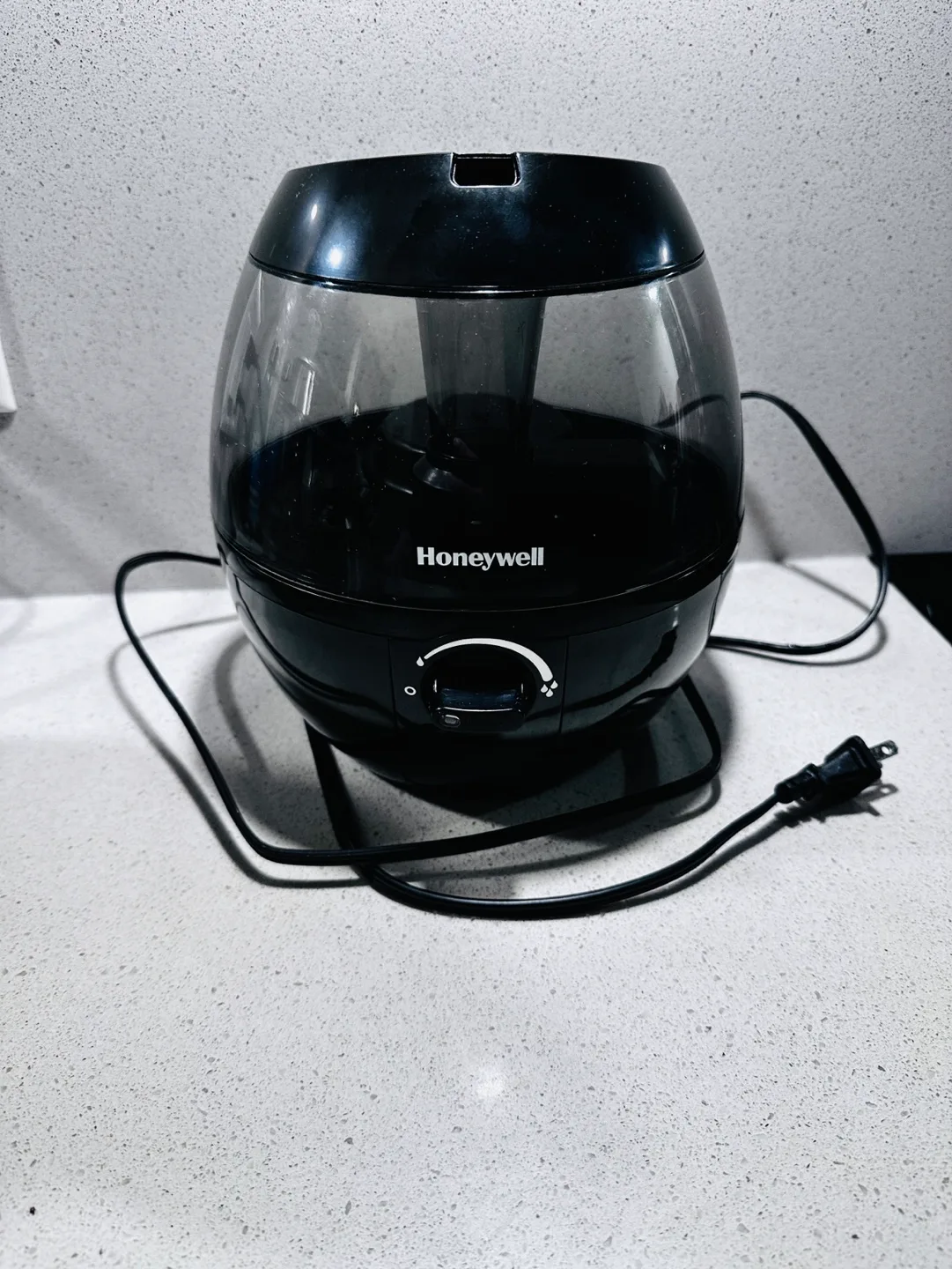 Honeywell Cool Mist Humidifier thumbnail