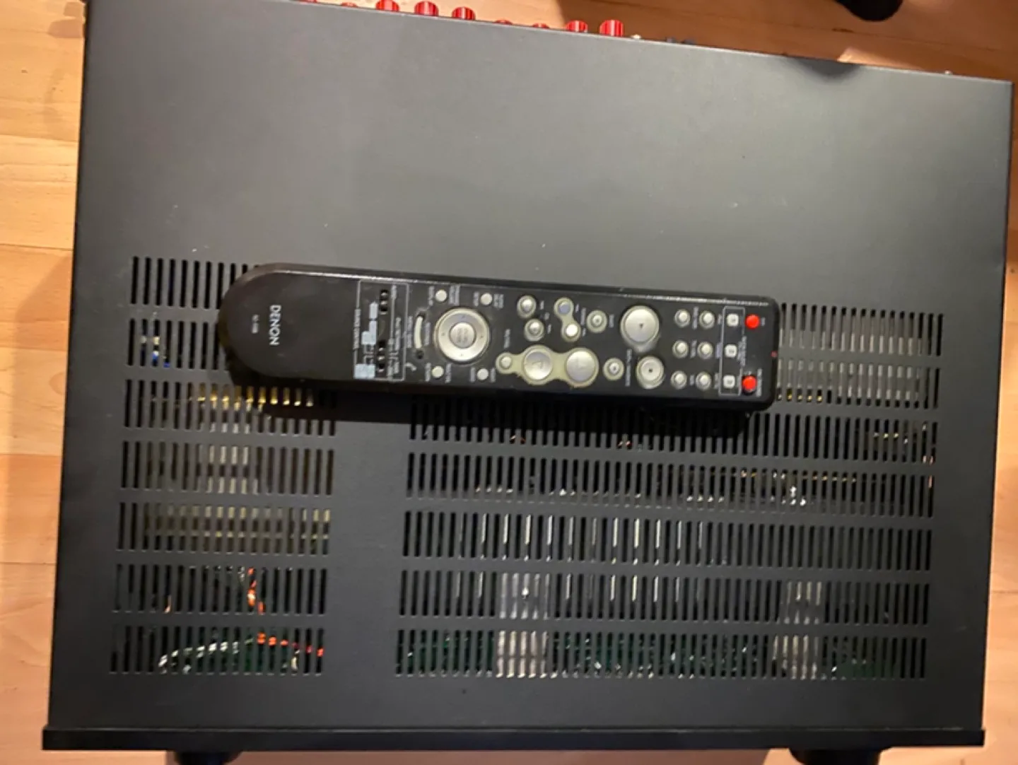 Denon AVR-1609 7.1 Channel Receiver image indicator(4)