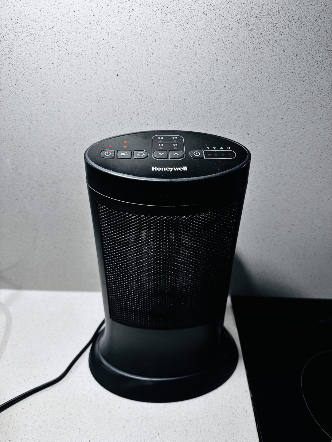 Honeywell HCE309BC Slim Ceramic Mini-Tower Space Heater