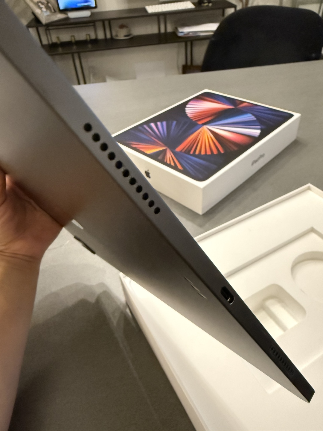 iPad Pro 12.9 inch 5th Generation - 256GB - Space Grey - Wi-Fi - photo 2