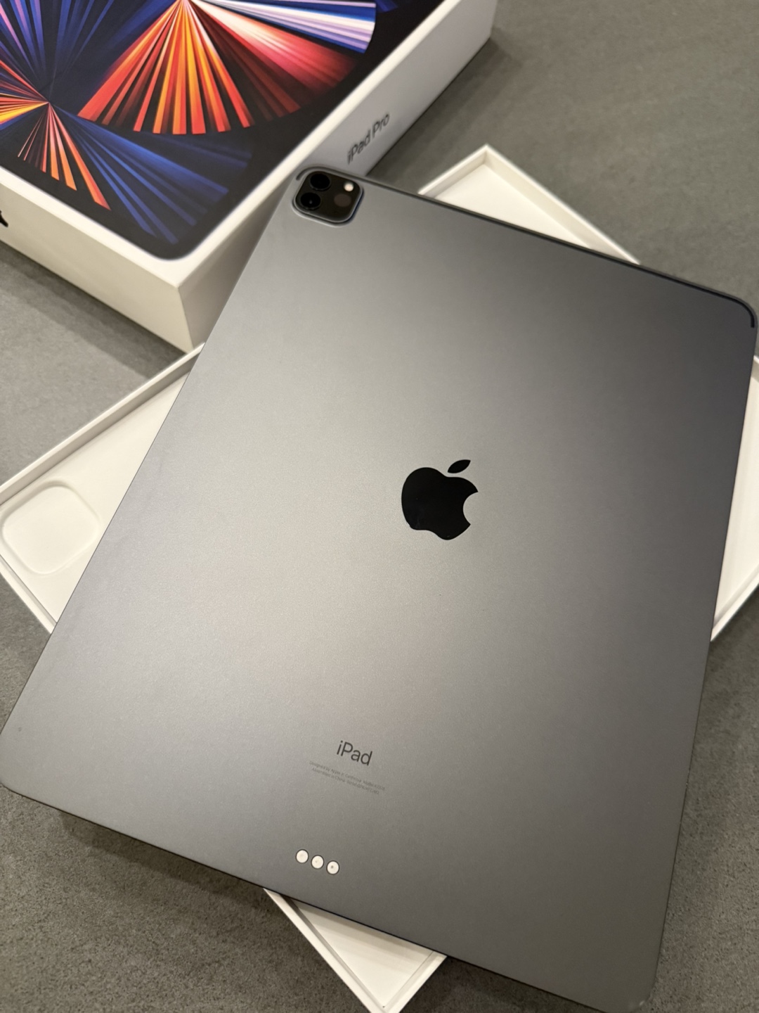 iPad Pro 12.9 inch 5th Generation - 256GB - Space Grey - Wi-Fi