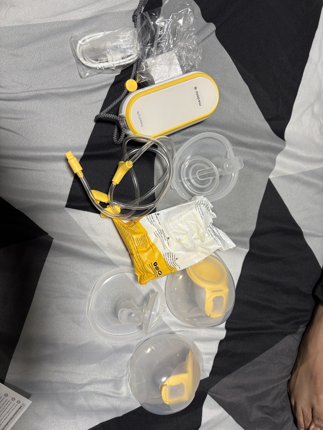 Medela Freestyle Double Electric Breast Pump - photo 4