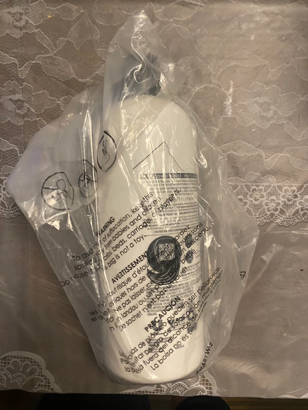 TRESemmé Nourish & Replenish Conditioner image indicator(3)