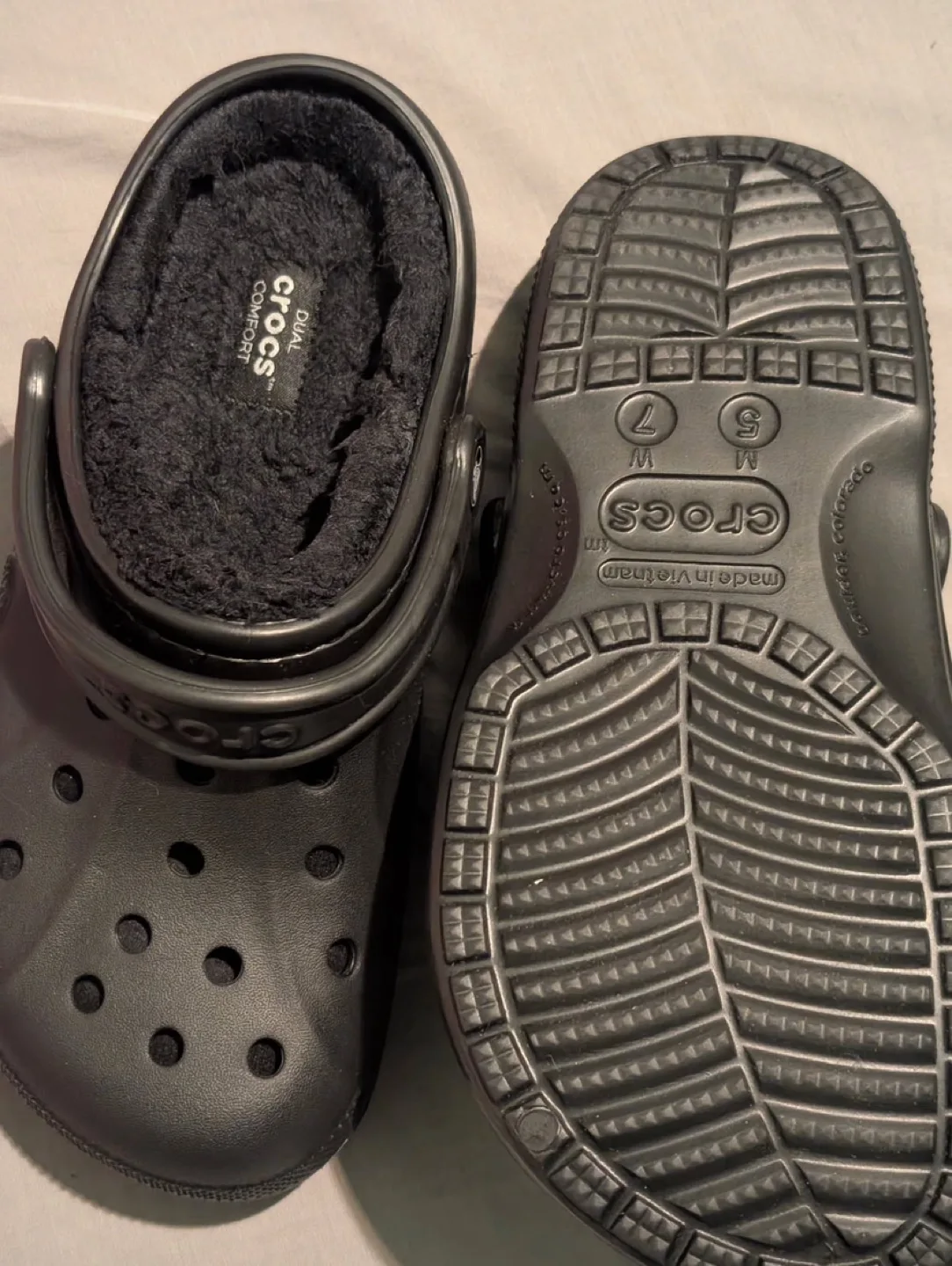 Crocs Unisex Lined Clogs Size 7 image indicator(3)