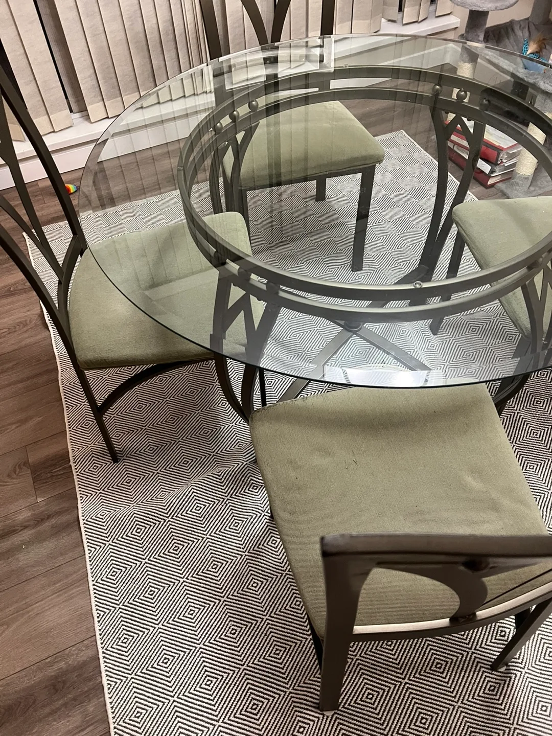 Glass dining table and four chairs image indicator(5)