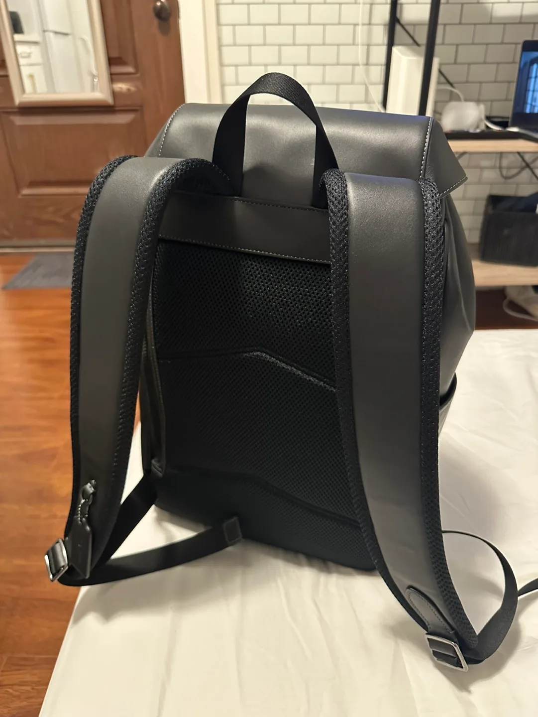 Coach Leather Backpack image indicator(2)