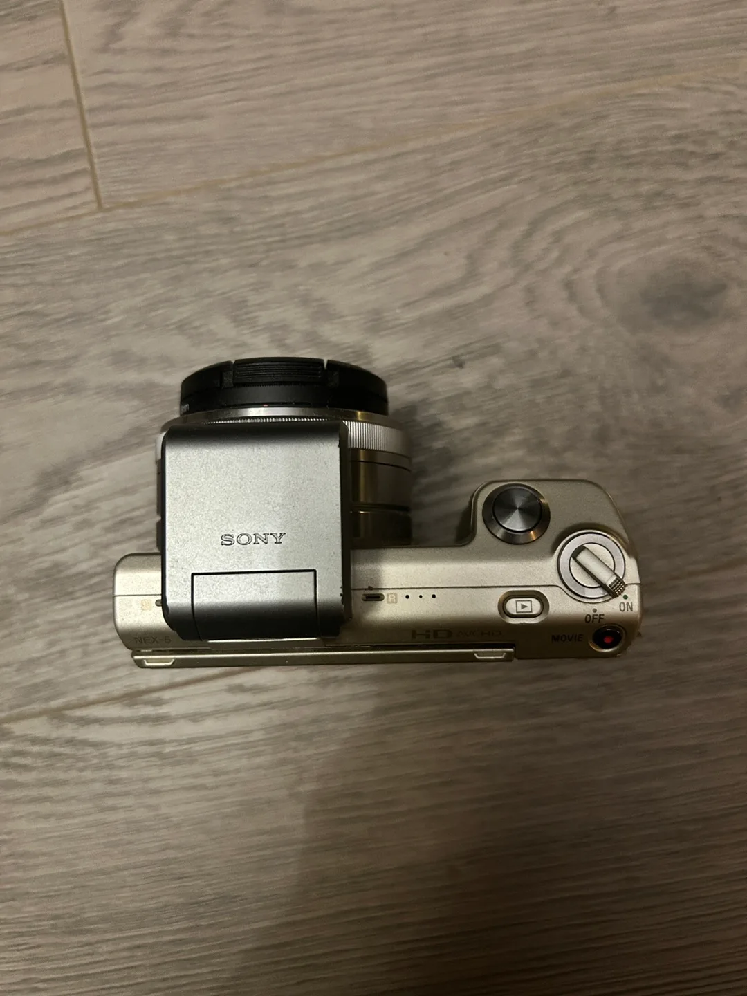 Sony NEX-5 mirrorless digital camera with 3 lenses image indicator(2)