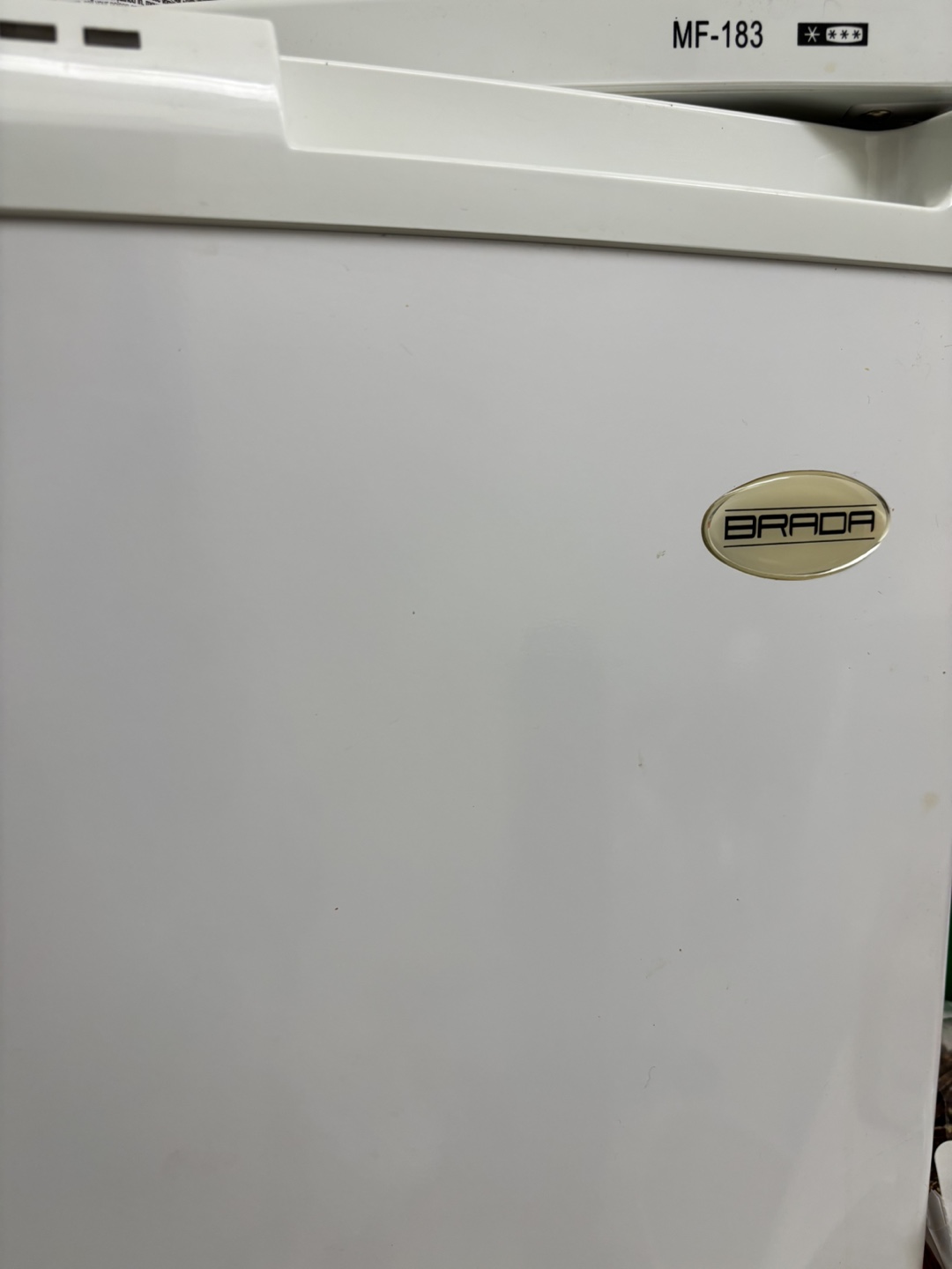 Brada MF-183 stand-up 5 shelf Freezer | Karrot