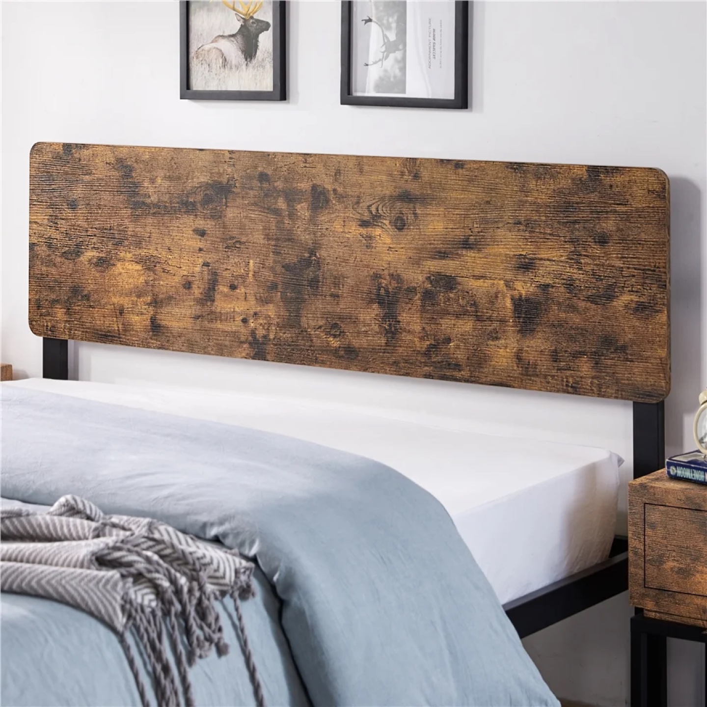 Open Box Yaheetech QUEEN Metal Bed Frame w/Headboard & Footboard - photo 4