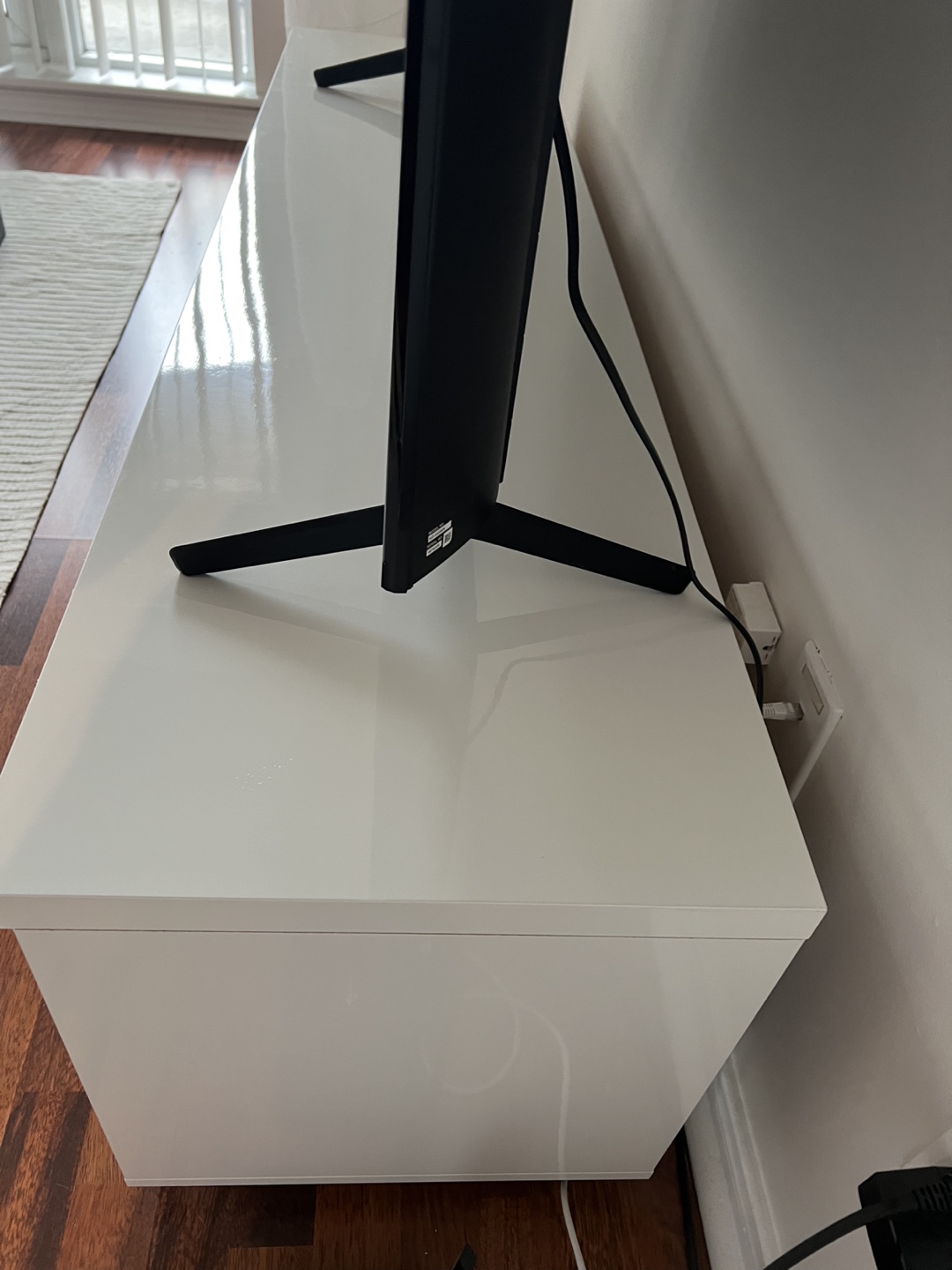 IKEA TV Stand - photo 5