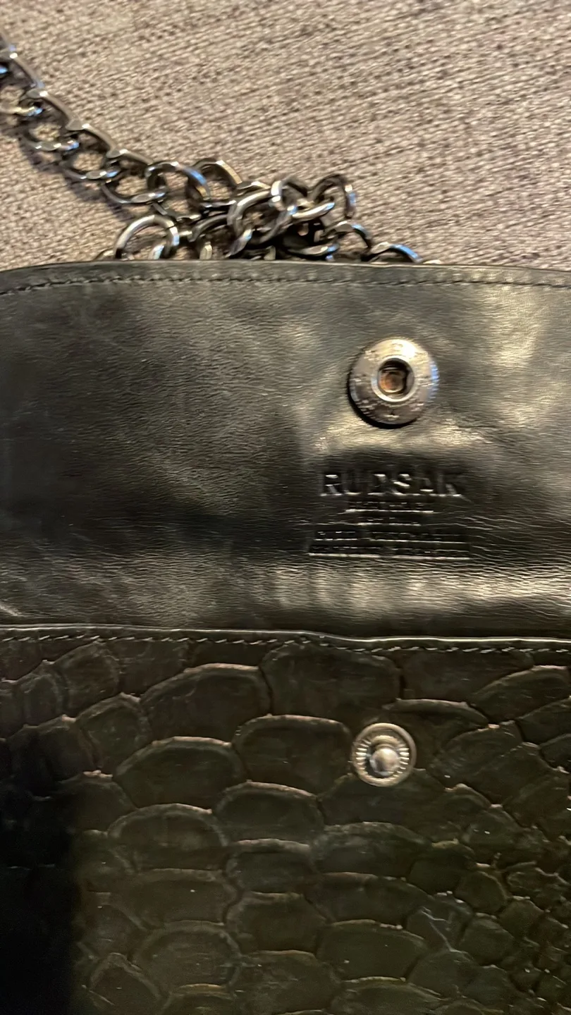 Rudd al Black Leather Chain Bag image indicator(8)