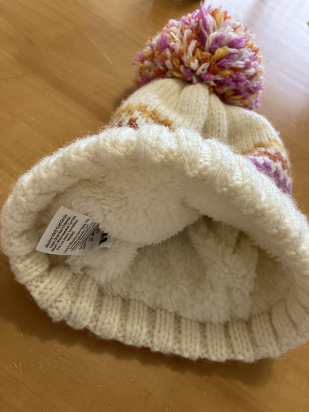 Girl’s White Knit Beanie with Pom Pom ニット帽 - photo 2