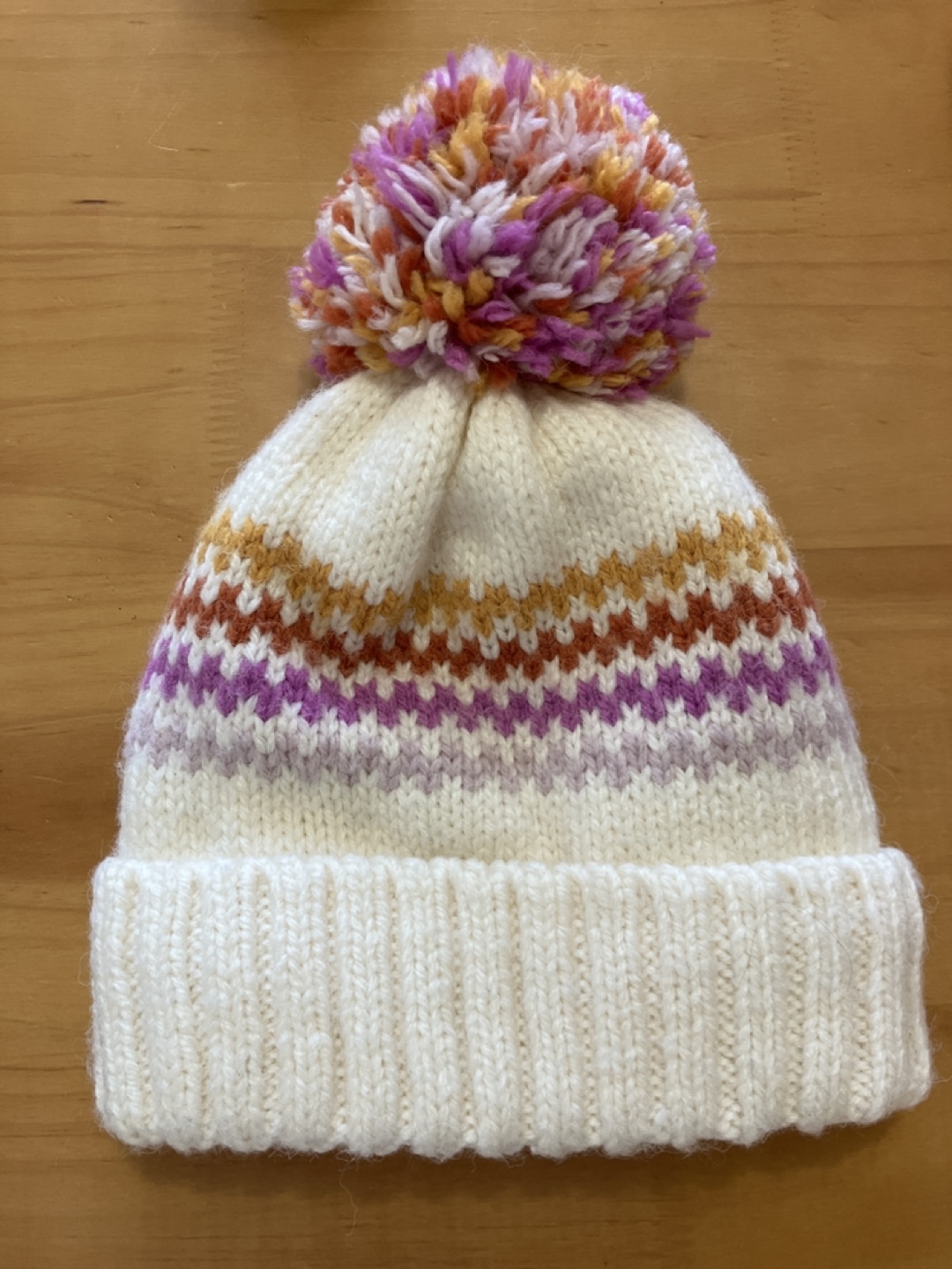 Girl’s White Knit Beanie with Pom Pom ニット帽
