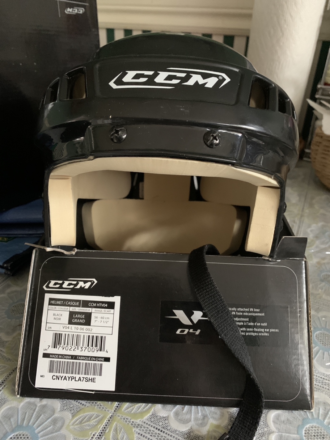 CCM Hockey Helmet - Size Large - Black - photo 4