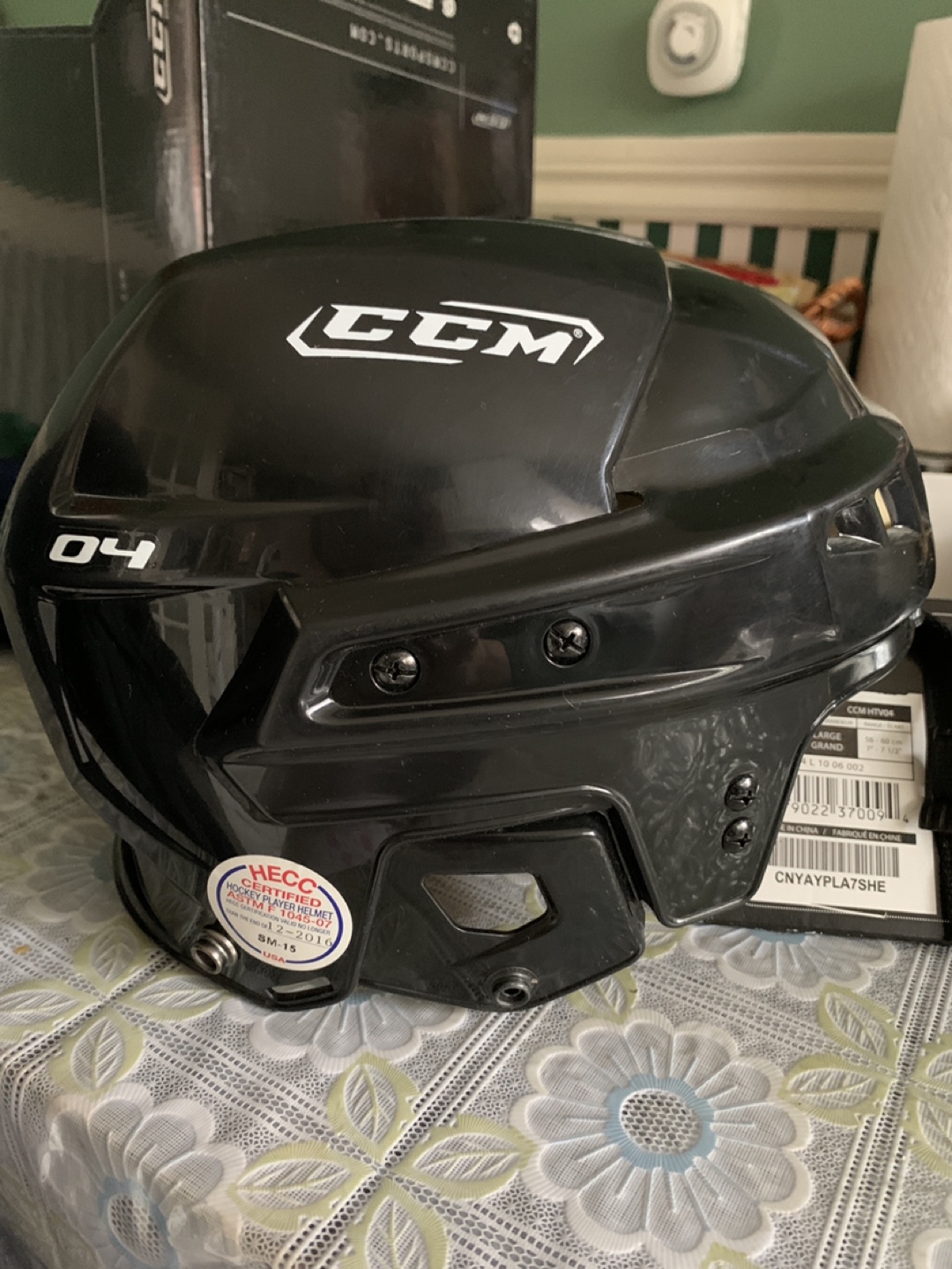 CCM Hockey Helmet - Size Large - Black - photo 2