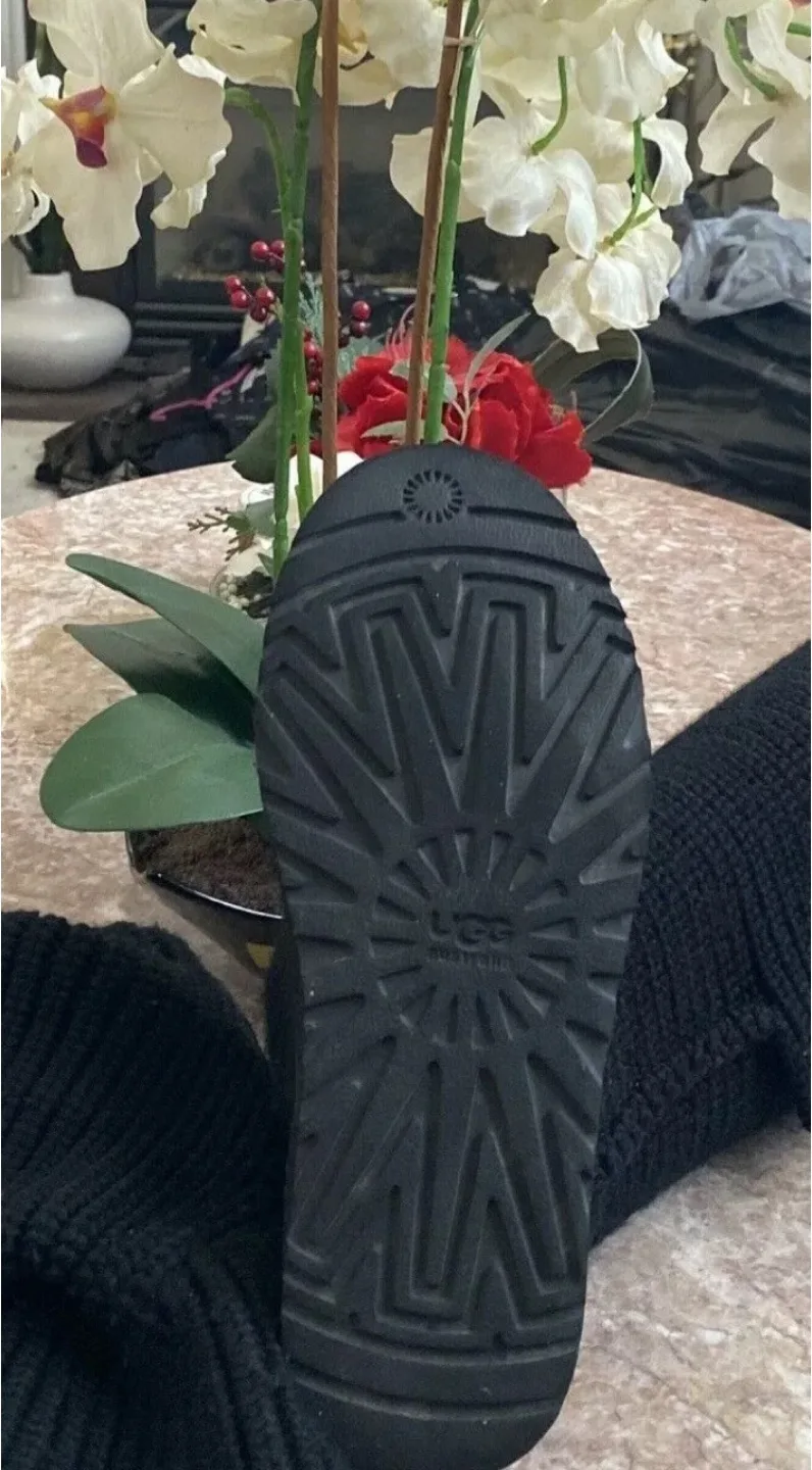 UGG Classic Cardy Black Knit Tall Boots 5819 Women’s Size 39 image indicator(2)