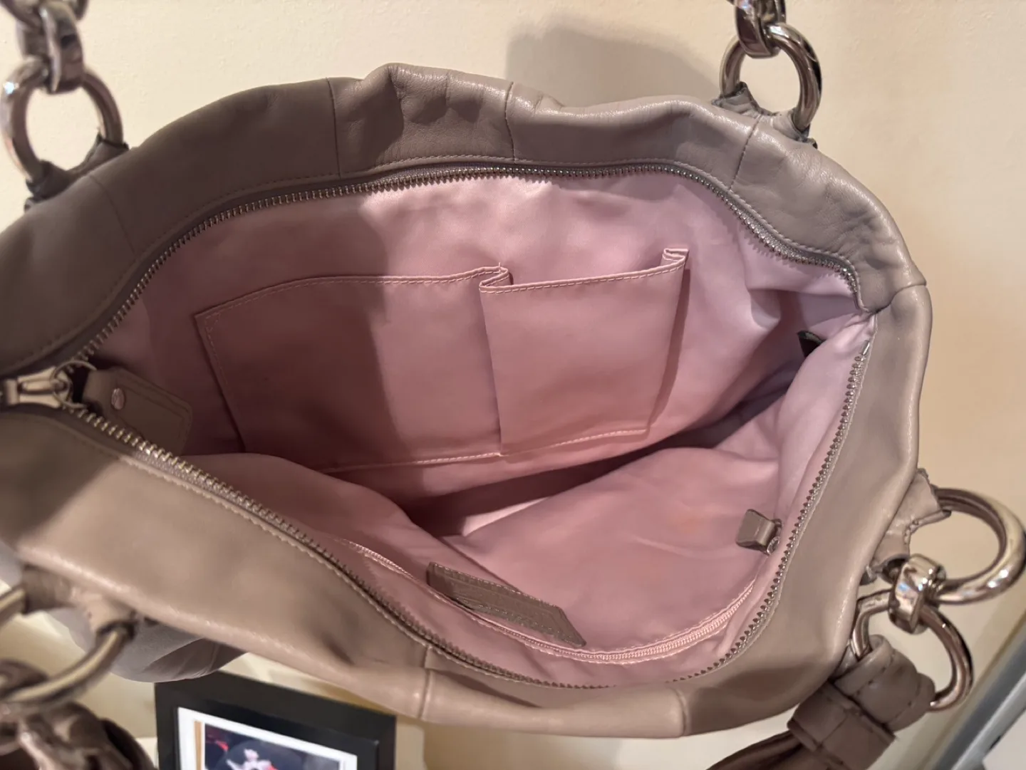 COACH hobo gray leather shoulder bag image indicator(3)