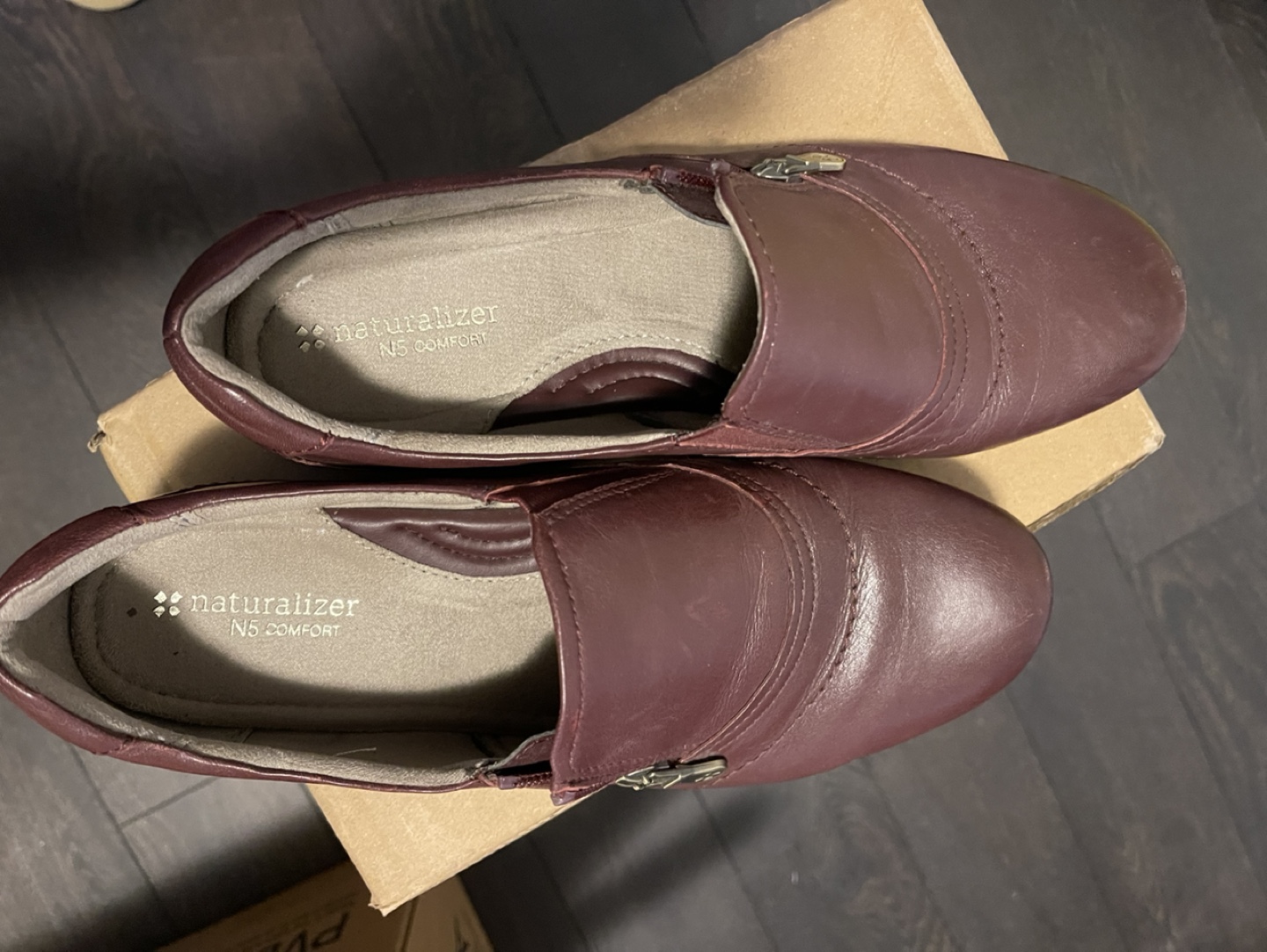 Naturalizer Women's Burgundy Leather Slip-on Shoes