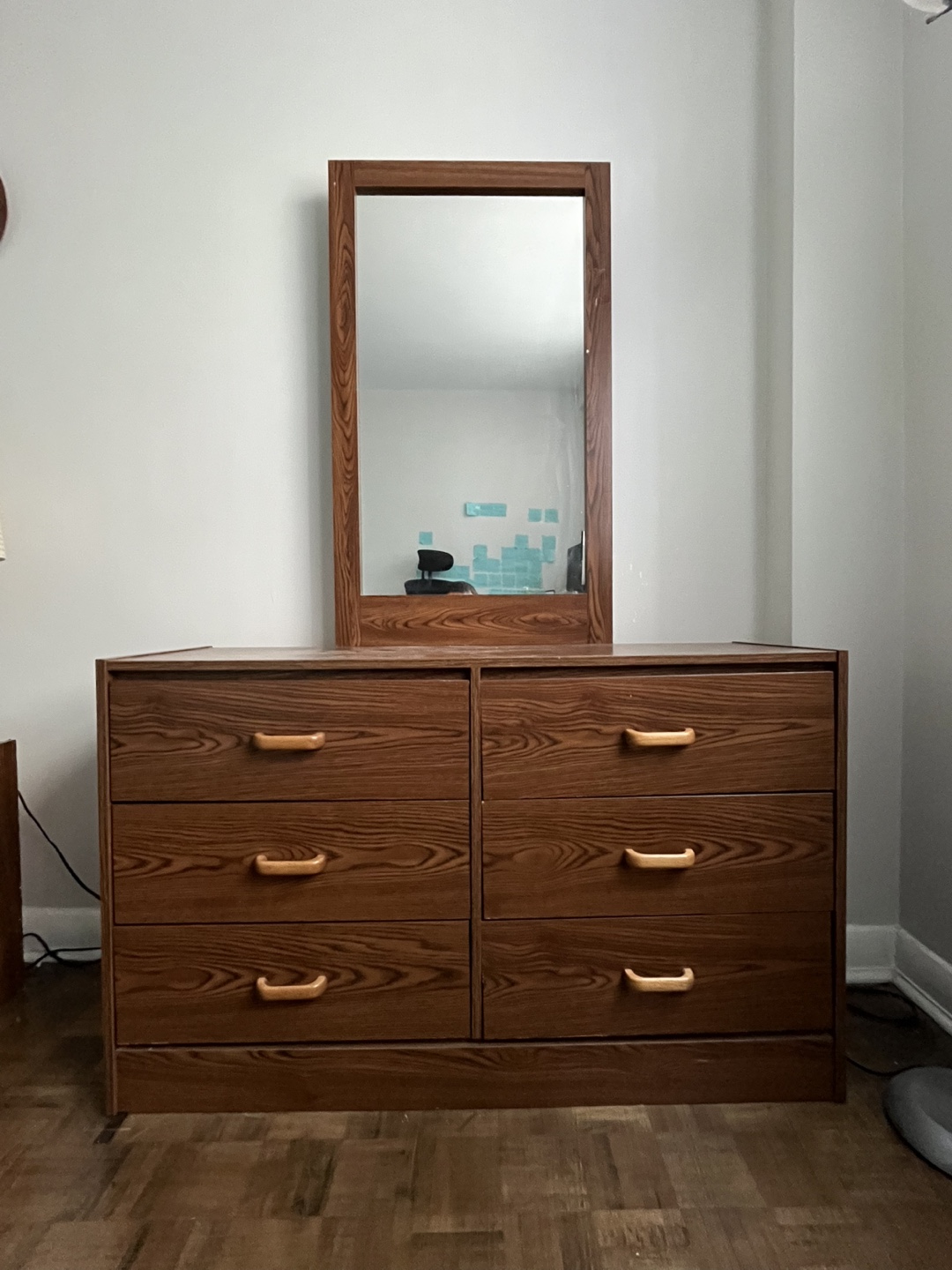 Dresser with mirror and nightstands / Bedroom Vanity Set