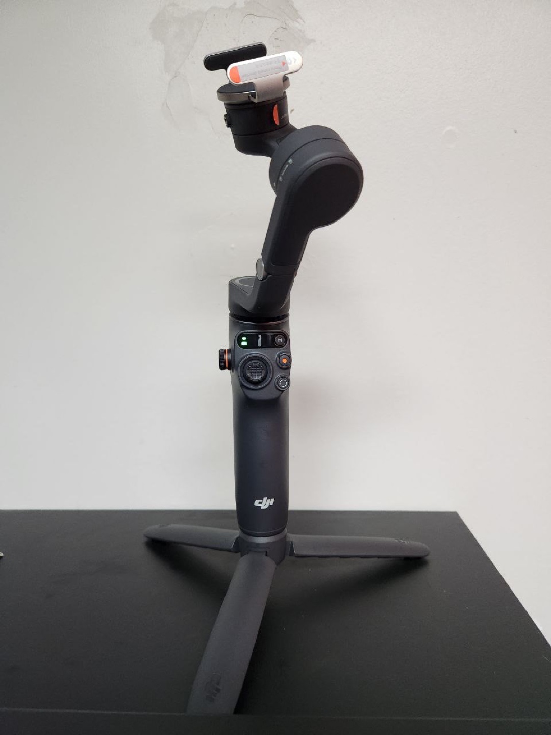 DJI OM 6 Smartphone Gimbal Stabilizer - photo 2