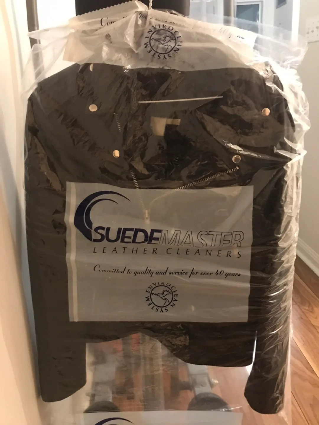 Genuine leather woman jacket image indicator(10)