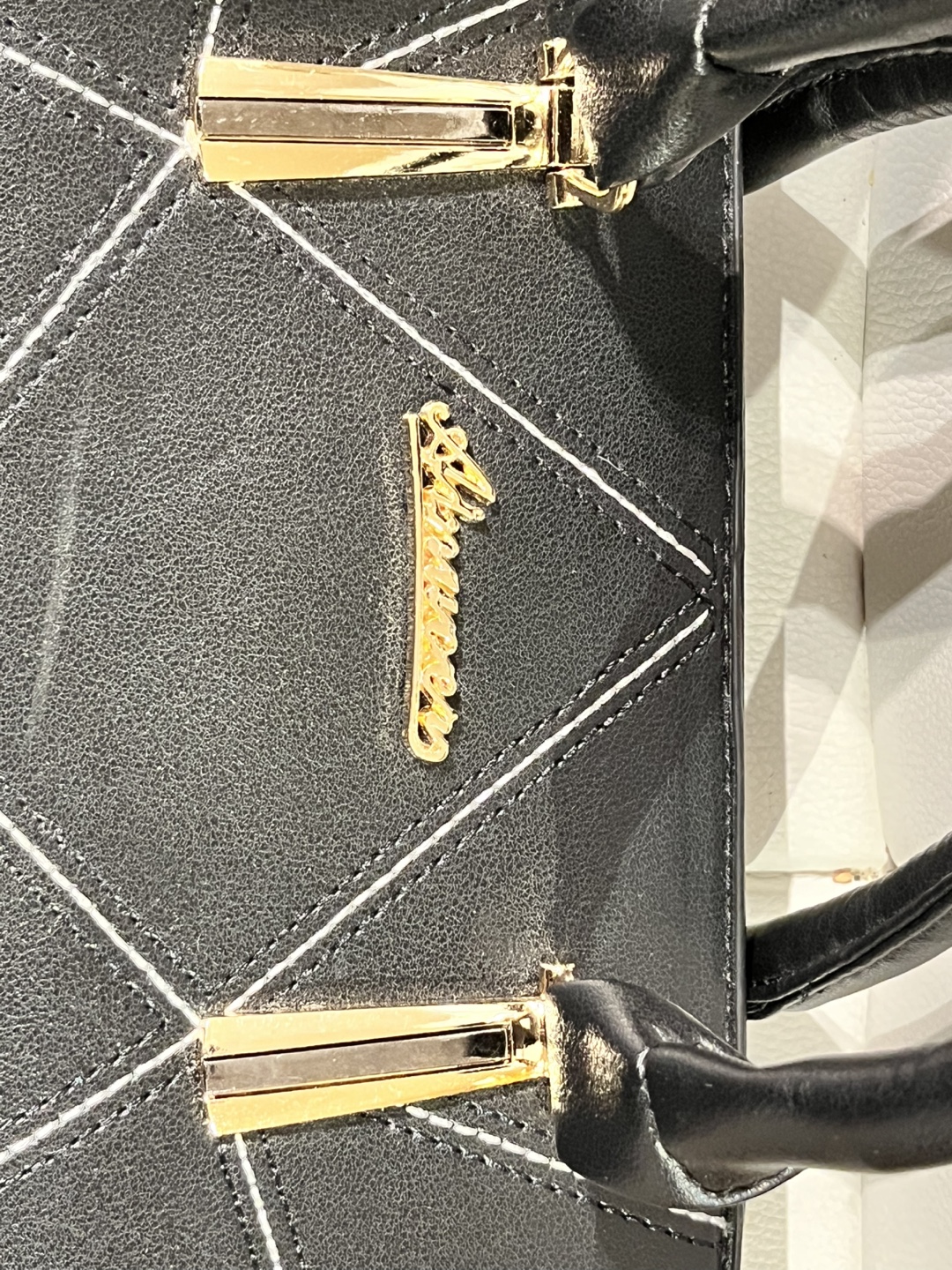 Black Handbag with Gold Hardware #freecycle - photo 2
