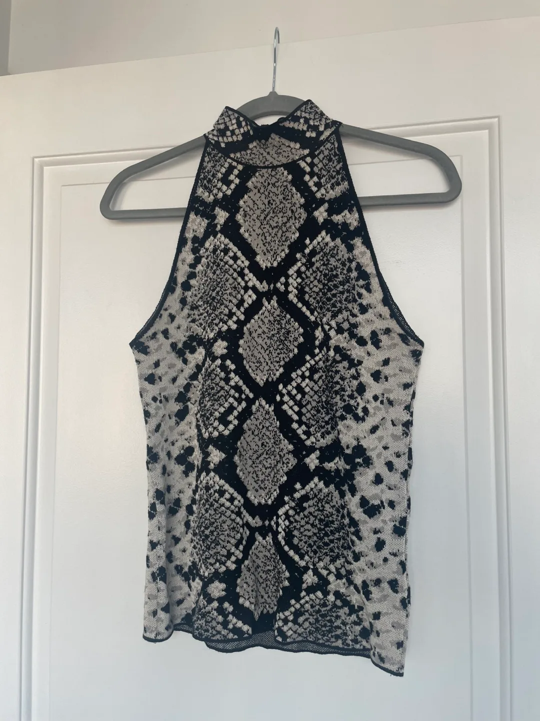Black and White Snakeskin Patterned Halter Top image indicator(2)