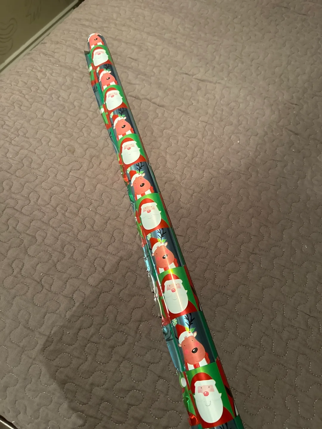 Christmas wrapping paper roll image indicator(2)