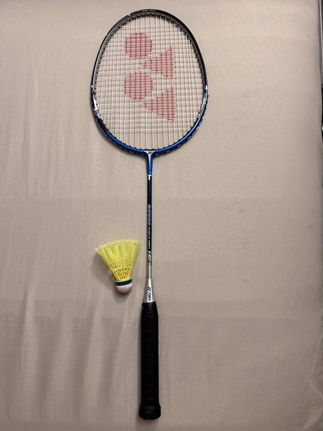 Yonex B7000 MDM Muscle Mega Badminton Racket + birdie