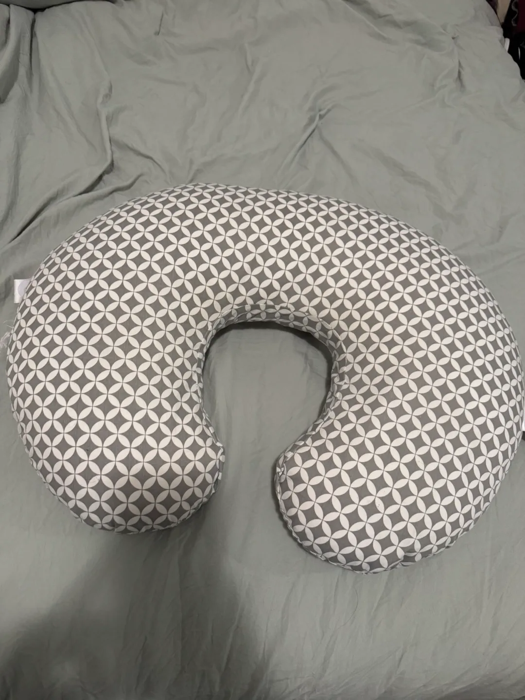Breastfeeding pillow thumbnail