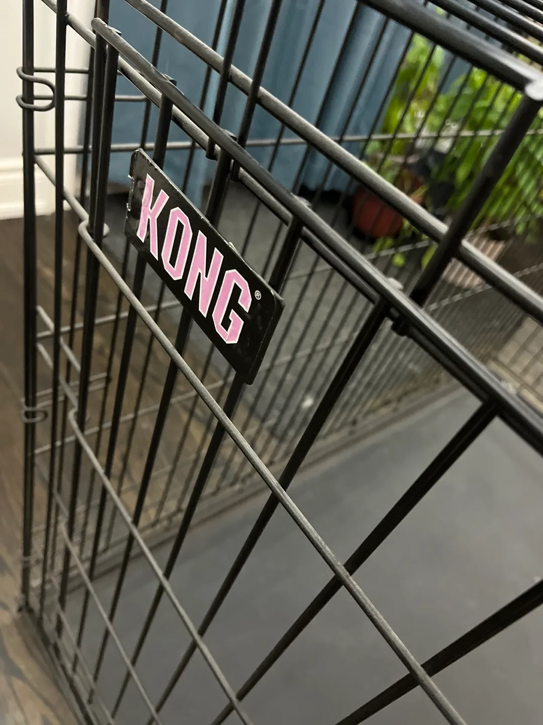 KONG Ultra-Strong Double Door Wire Dog Crate with Divider Panel image indicator(3)