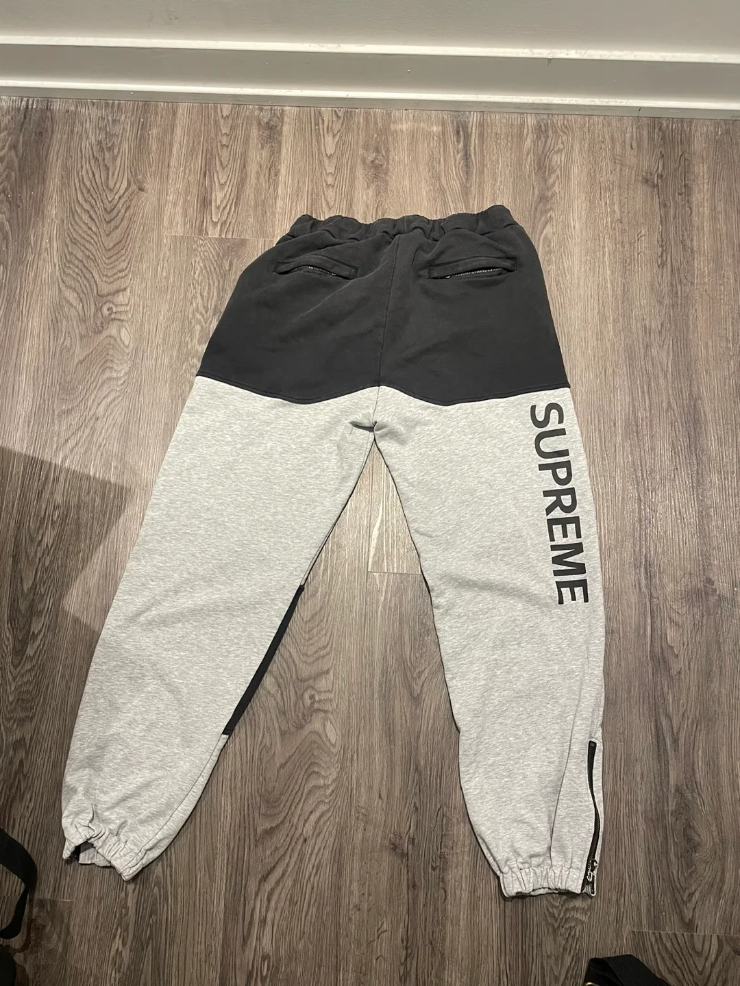Authentic Supreme x The North Face Grey Sweatpants image indicator(2)