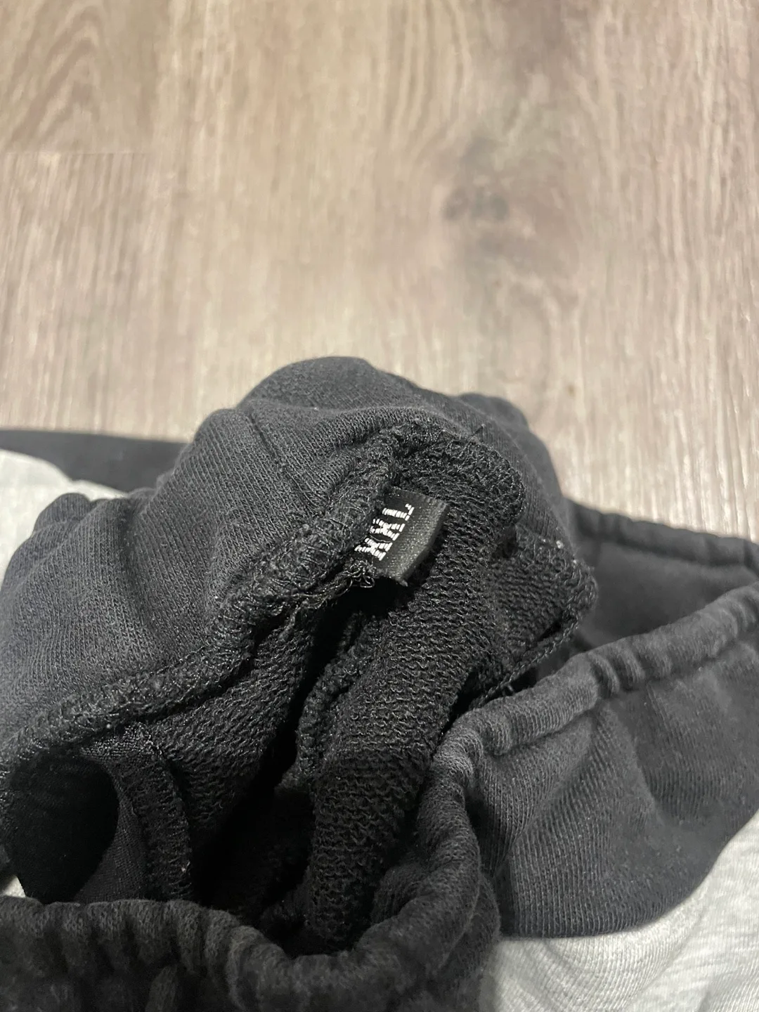Authentic Supreme x The North Face Grey Sweatpants image indicator(5)