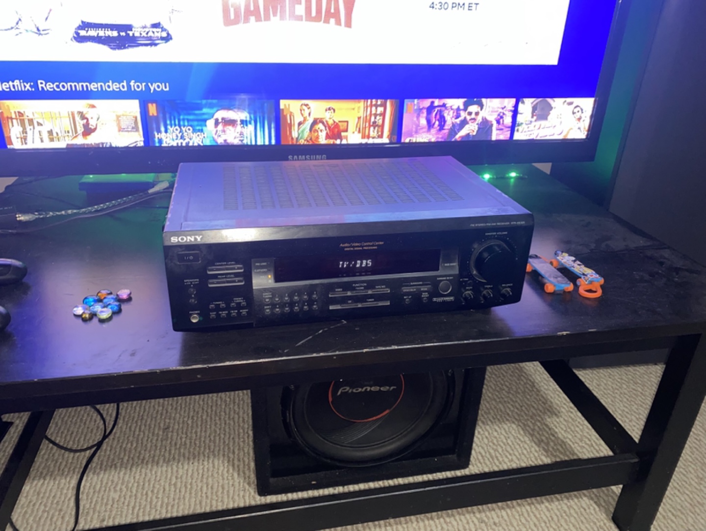 Sony Receiver, Samsung Tv55” ,speakers with huge bass and sound