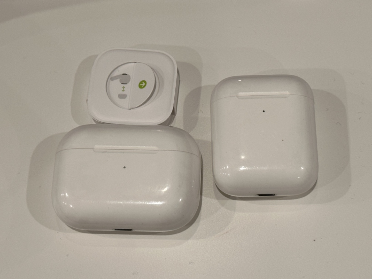 Apple Airpods Pro + Airpods 2nd gen