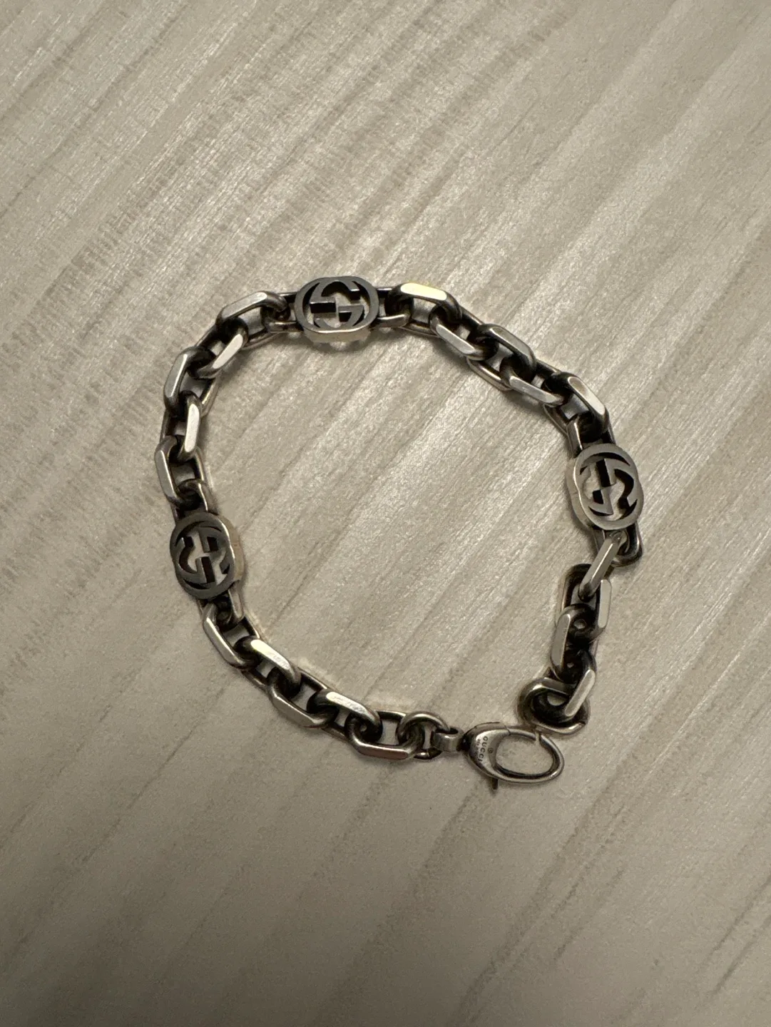 Gucci Interlocking G Silver Chain Bracelet image indicator(2)