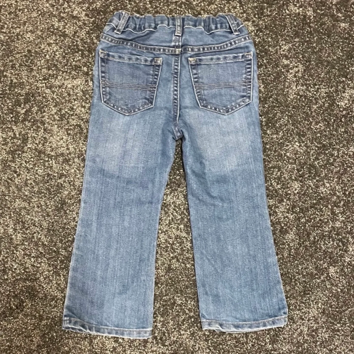 GAP T-shirt and Children's Place Pants image indicator(6)