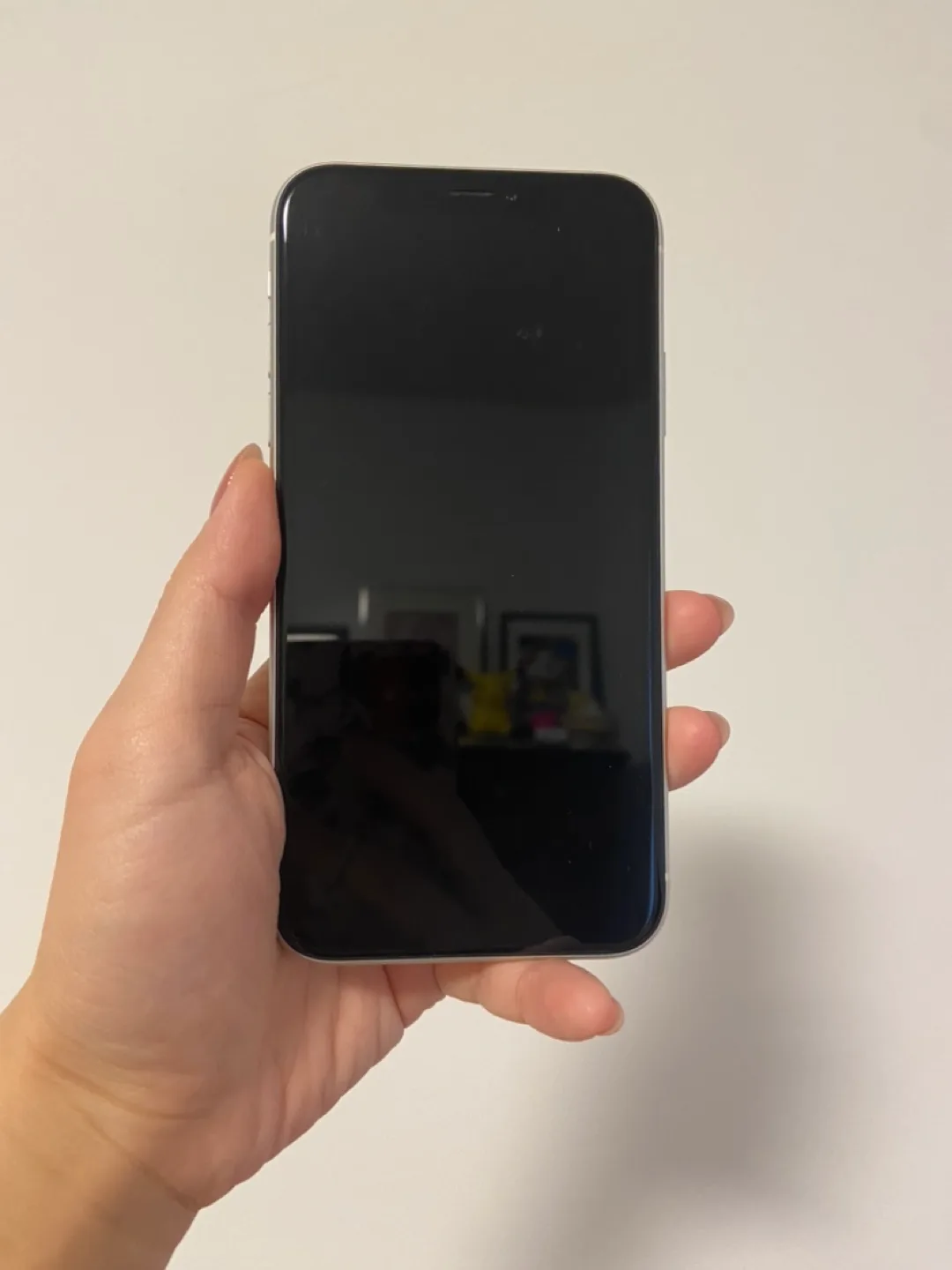 iPhone XR 64GB, Unlocked, 91% Battery Health image indicator(4)