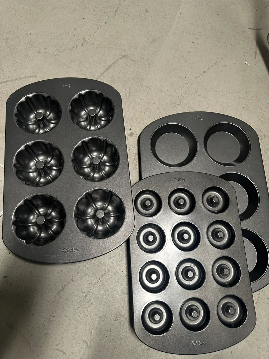 Wilton Donut Baking Pans thumbnail
