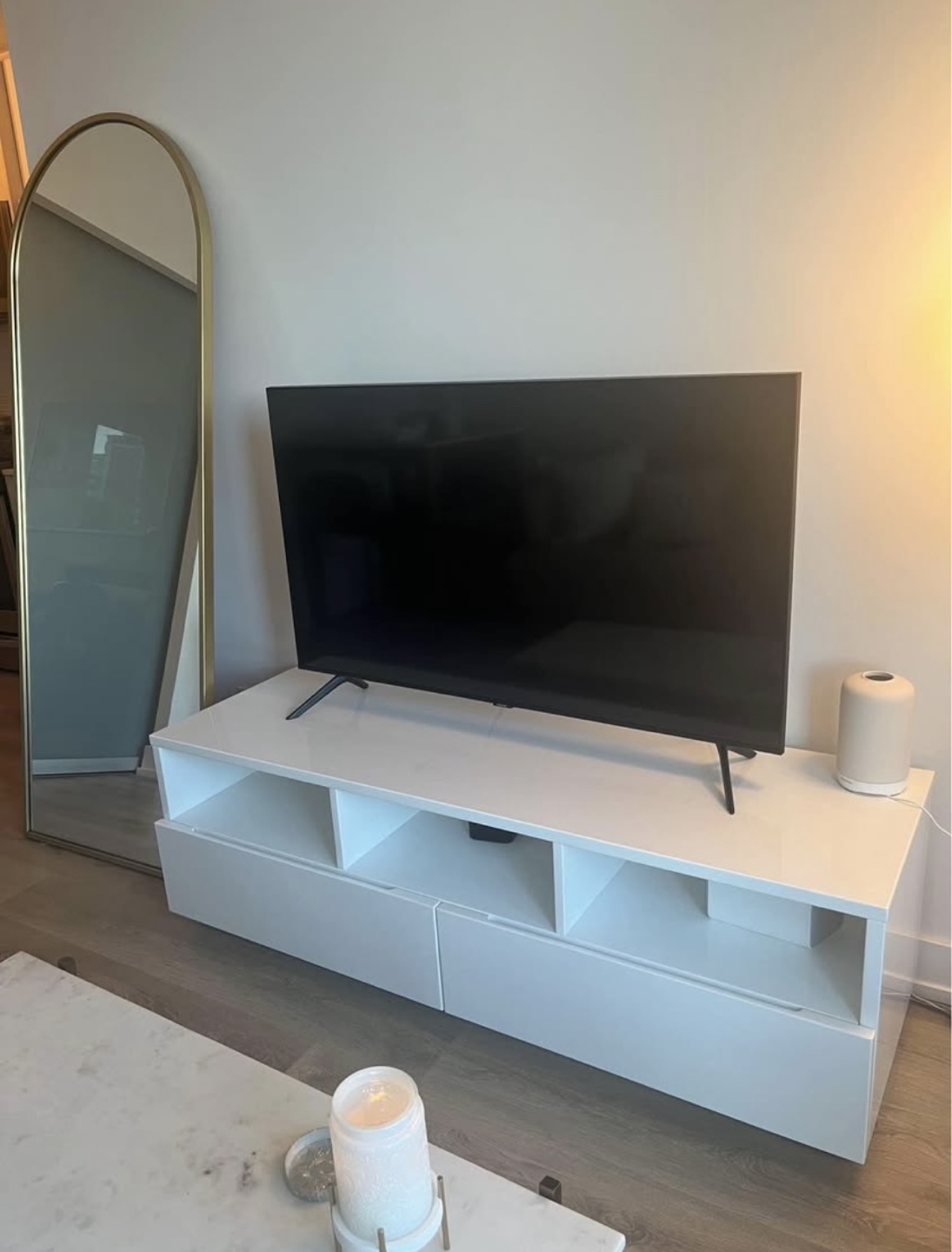 Chill 60" White High-Gloss Media Console