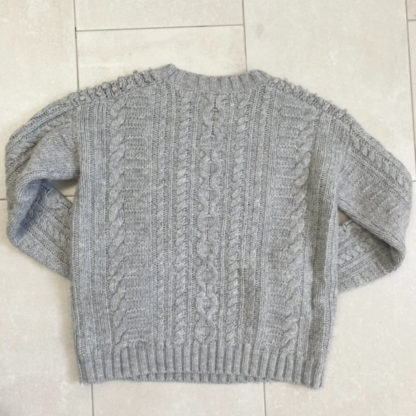 NWOT - Banana Republic Cable Knit Sweater image indicator(2)