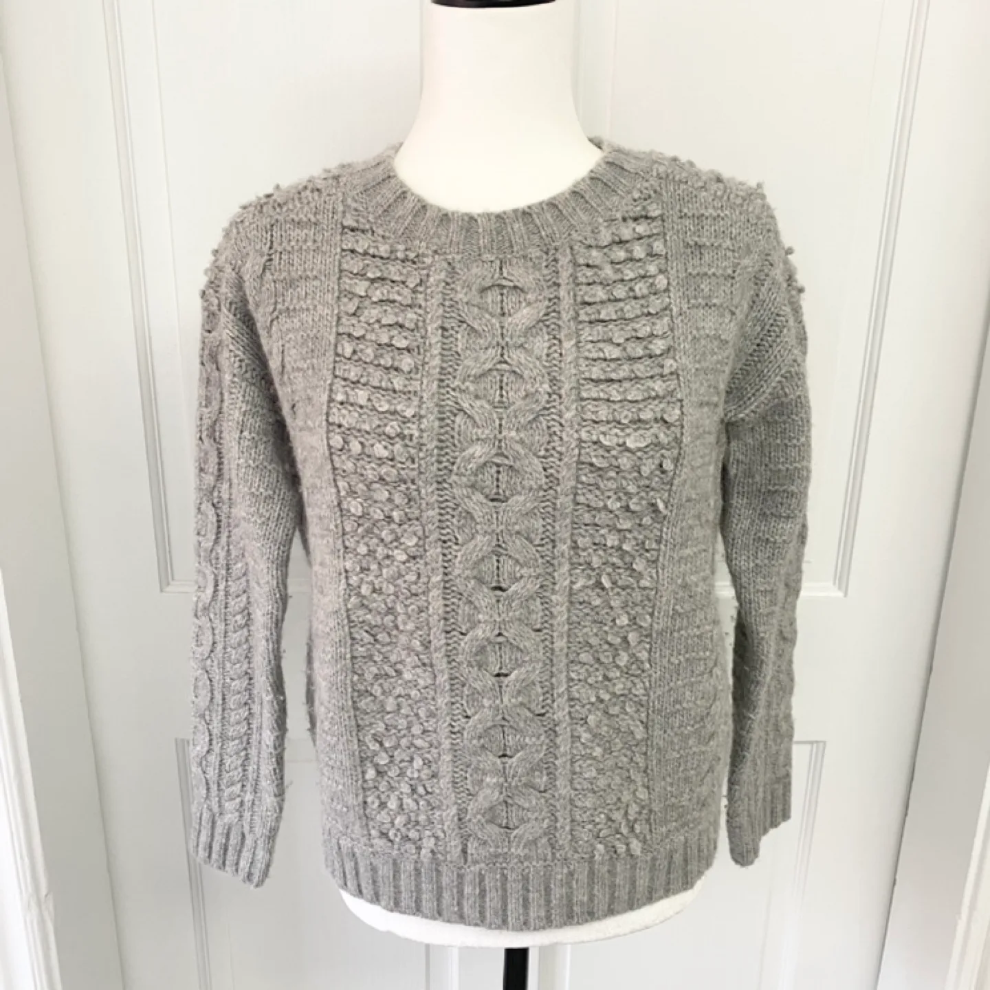 NWOT - Banana Republic Cable Knit Sweater image indicator(4)