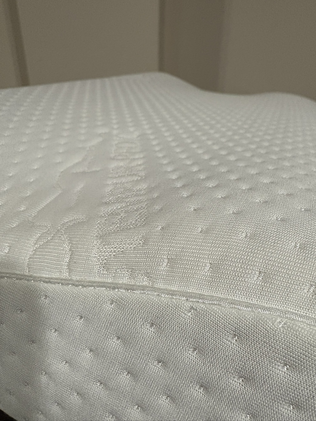 Tempur-Pedic Contour Pillow (unused/new) - photo 4