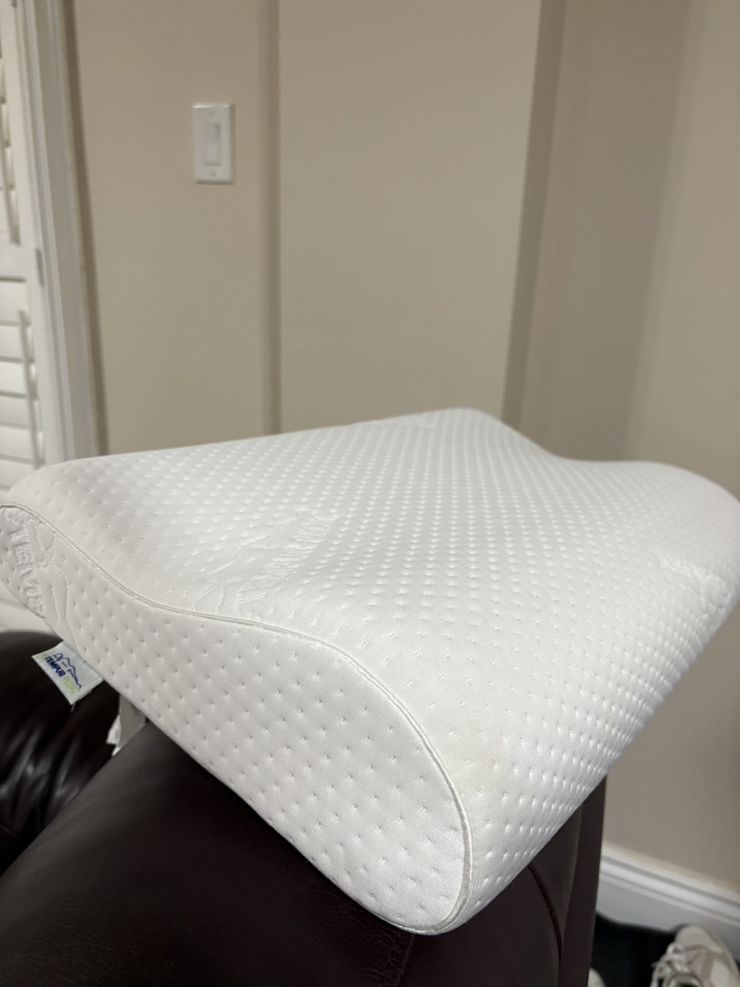 Tempur-Pedic Contour Pillow (unused/new) - photo 2