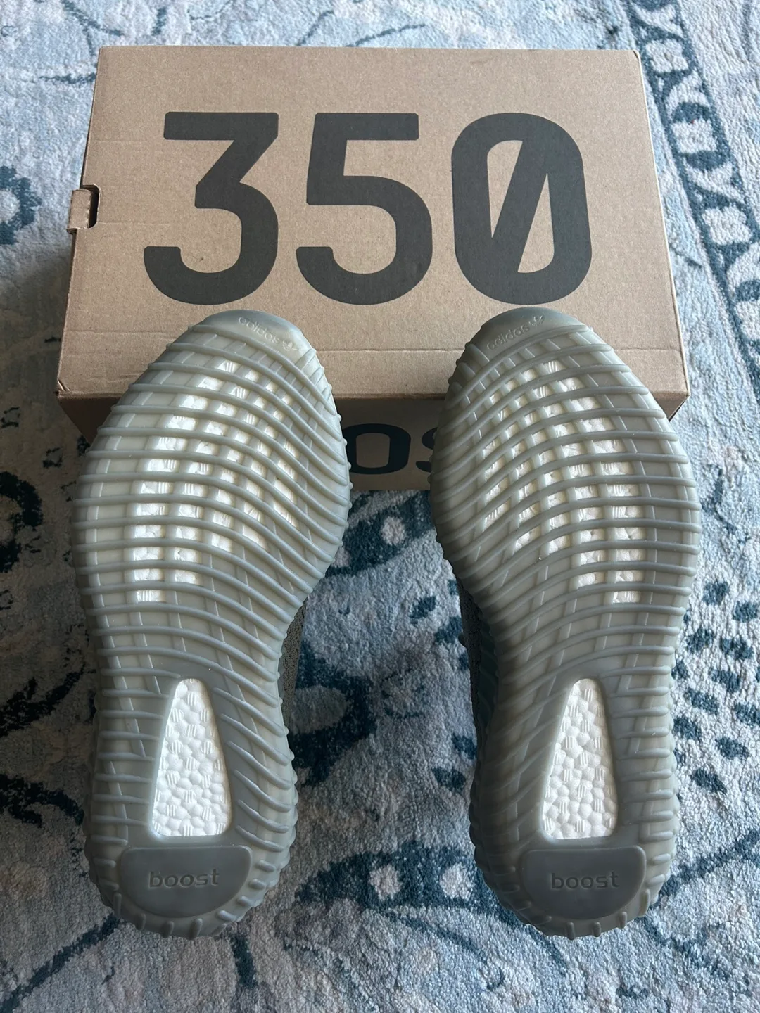 Yeezy Boost 350 V2 'Granite' Size 10 1/2 image indicator(7)