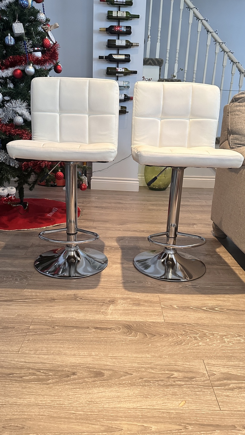 Set of 2 White Bar Stools
